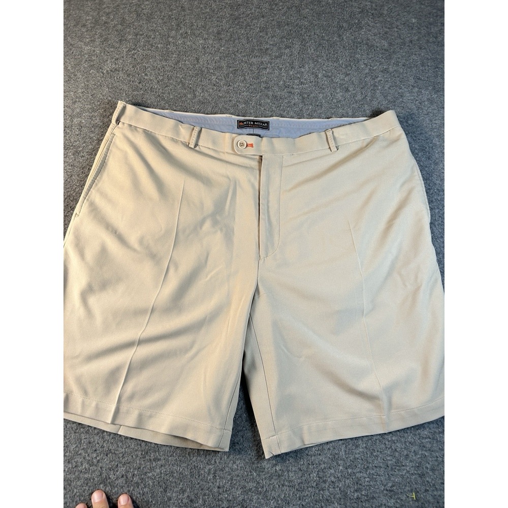 Men's Peter Millar Wicking Element Shorts Size 40  Performance Golf Beige